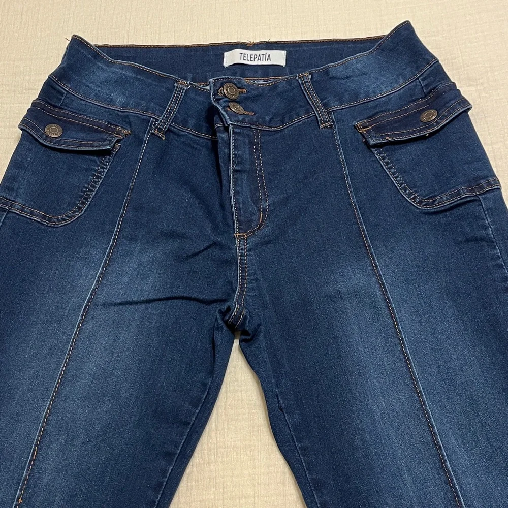 New Without Tags, Never Worn Women's Flared Blue Jeans. Size 15 - Picture 3 of 7